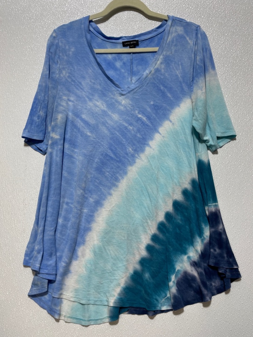 Lane Bryant Blue Aqua Tie-Dye V-Neck Short Sleeve Top FLAW